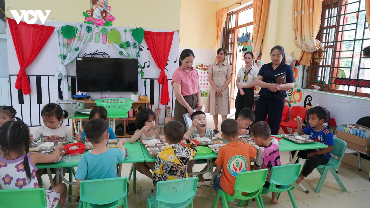 cao bang tang cuong dam bao an toan ve sinh thuc pham tai bep an truong hoc hinh anh 1