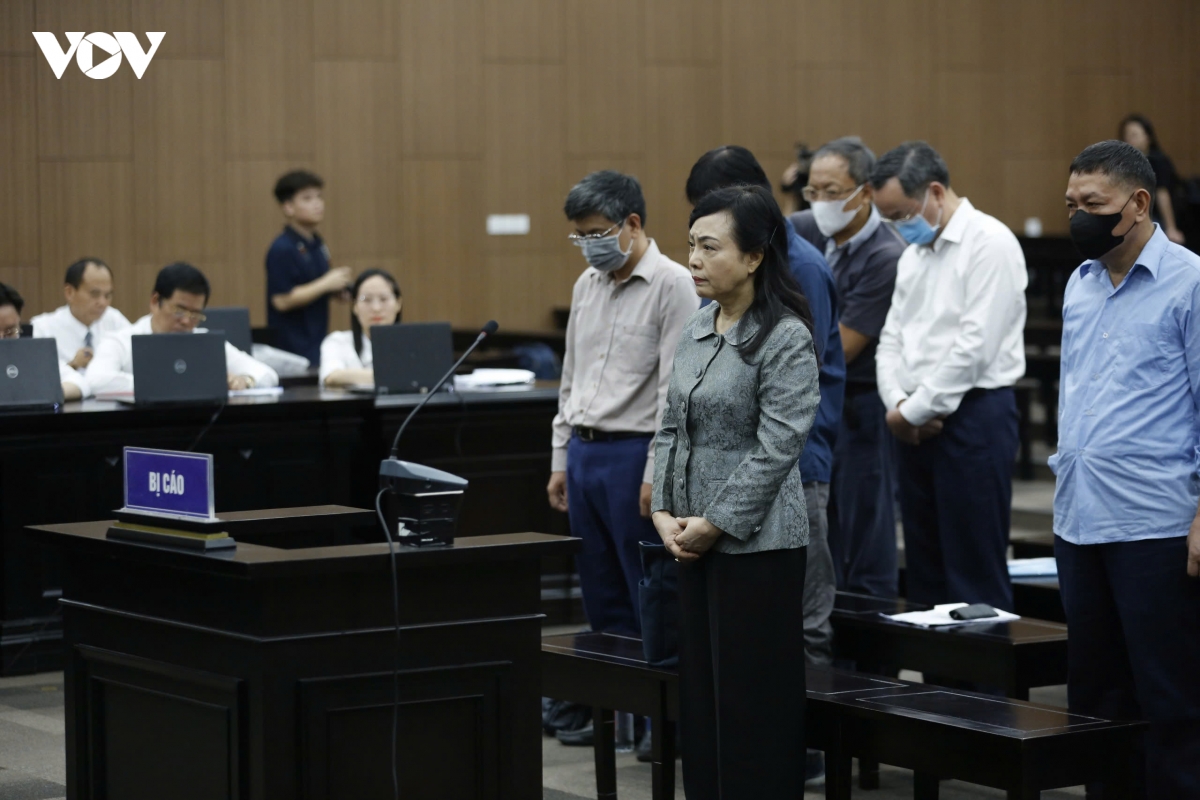 muc an cu the cho cuu bo truong bo y te nguyen thi kim tien va 9 bi cao hinh anh 1