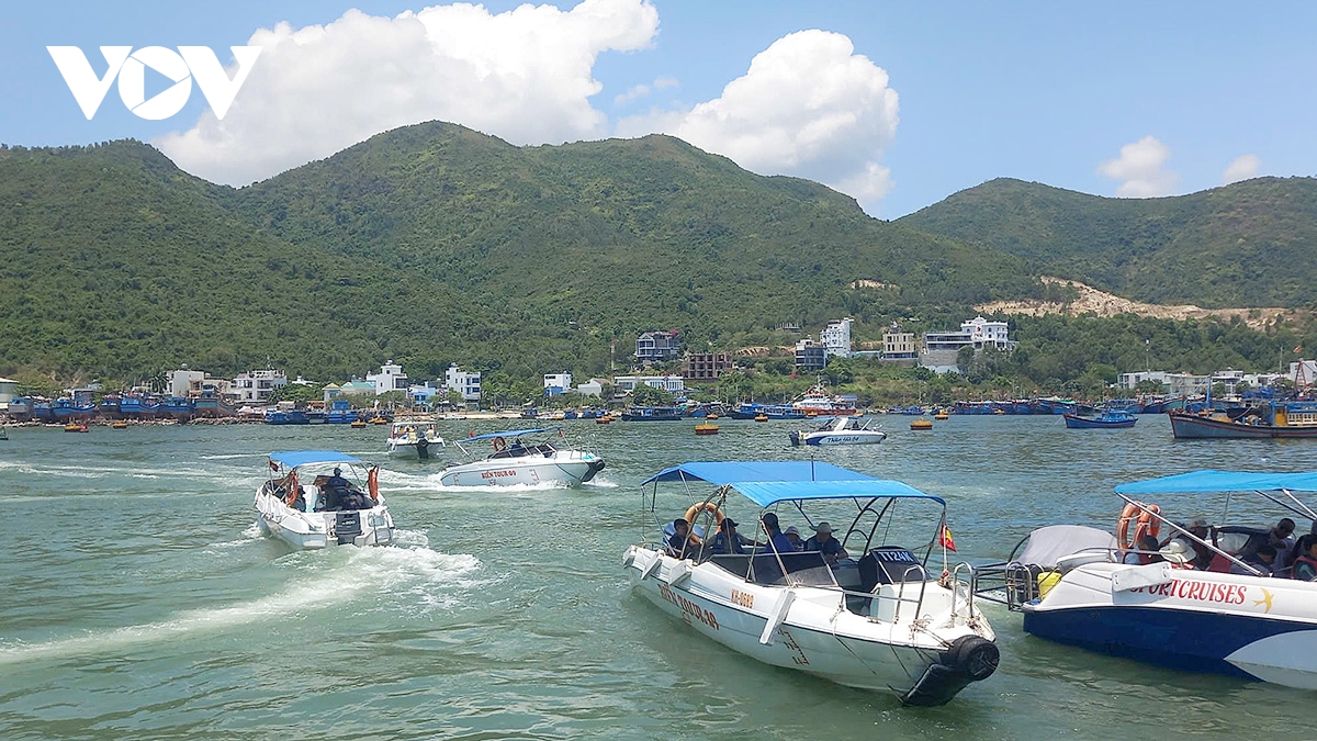 khanh hoa thu hon 2.600 ty dong tu du lich dip le 30 4 1 5 hinh anh 2