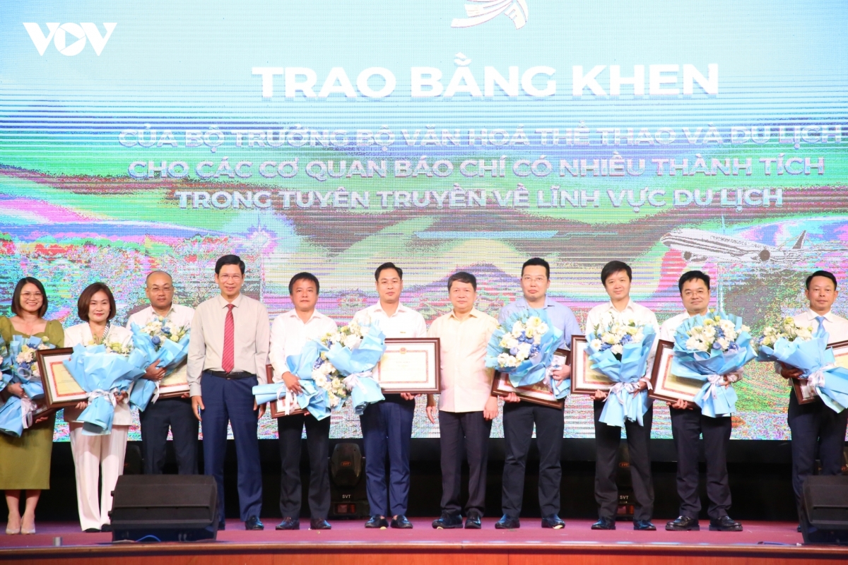 bao chi la cau noi mem giua hinh anh quoc gia va du khach, cong dong quoc te hinh anh 10
