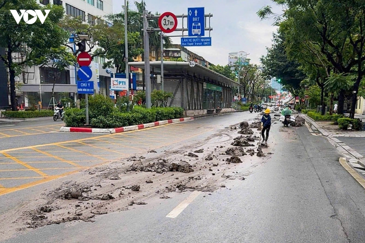 ha noi de xuat tang phat 200 voi nhieu loi vi pham quy dinh giao thong hinh anh 1