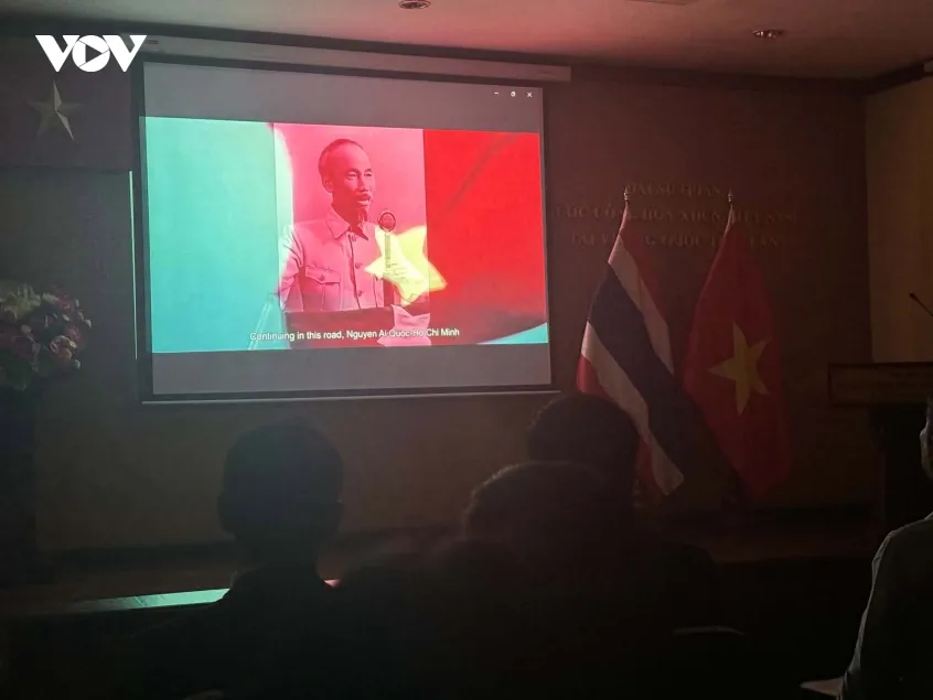 136 nam ngay sinh chu tich ho chi minh song lai nhung ngay thau chin o xiem hinh anh 2