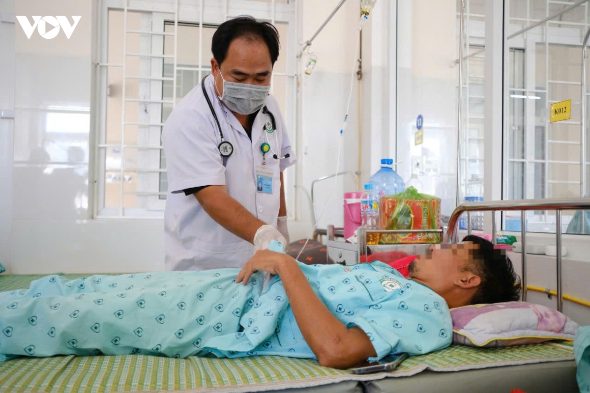 lam ro vu 75 nguoi nghi bi ngo doc thuc pham sau khi an banh mi o gia lai hinh anh 1