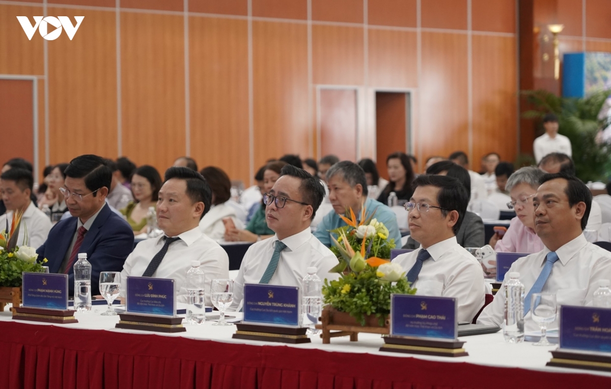 bao chi la cau noi mem giua hinh anh quoc gia va du khach, cong dong quoc te hinh anh 1