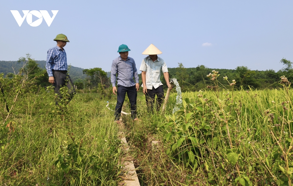 can bo mien nui quang tri ho tro nhau hoan thanh nhiem vu hinh anh 1