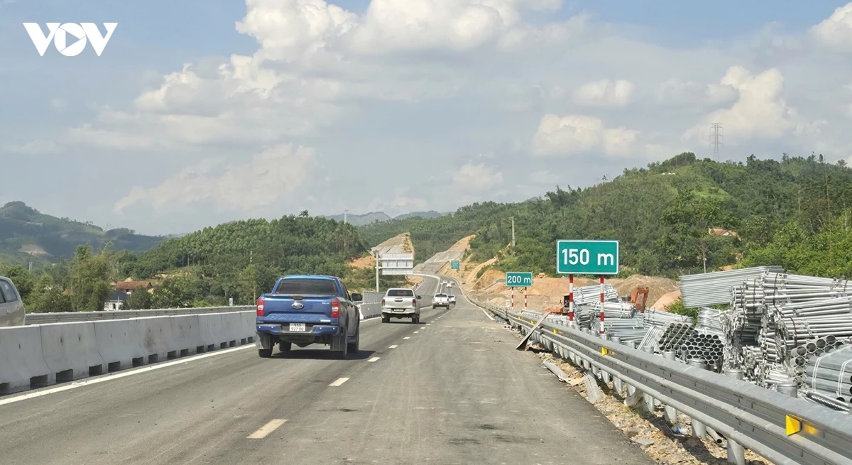 Thông tuyến 27km cao tốc Hữu Nghị - Chi Lăng, giảm tải ách tắc trên quốc lộ 1A