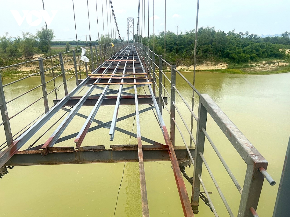 cam luu thong de sua chua cau treo dai gan 200m o nghe an hinh anh 2