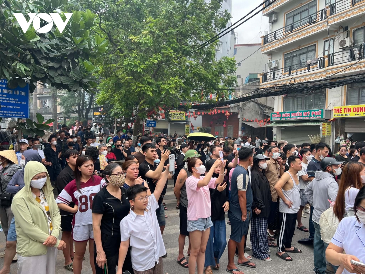 chay du doi tai quan karaoke volume club o phu my, ha noi hinh anh 4