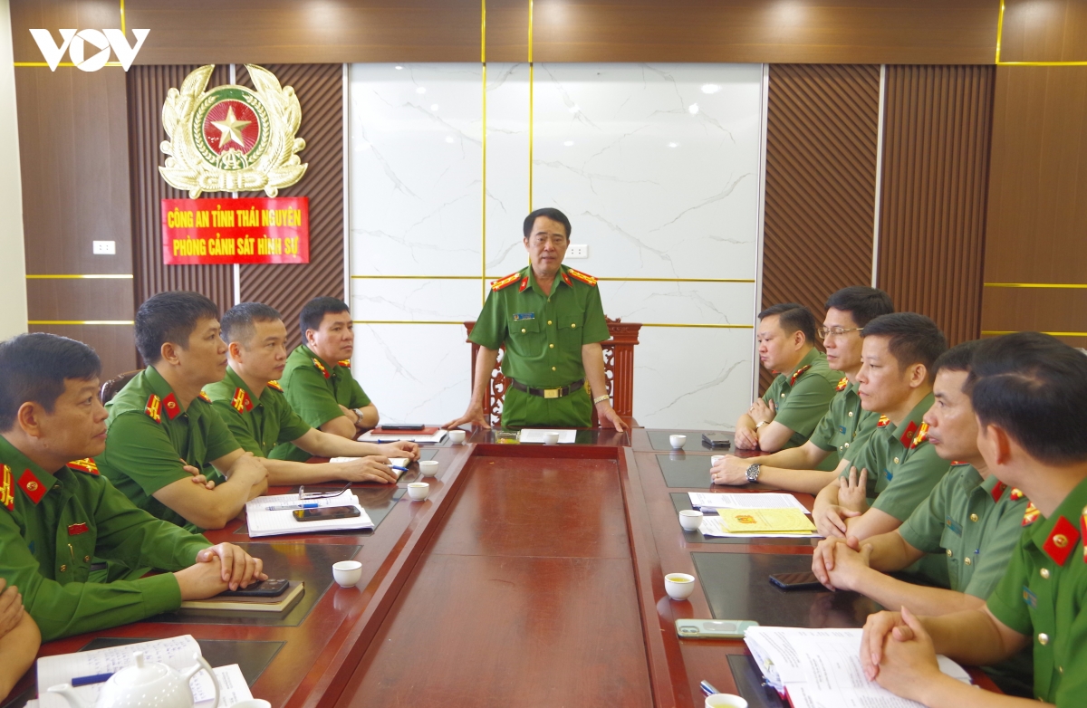 truy bat ten cuop nguy hiem xuyen dem hinh anh 2