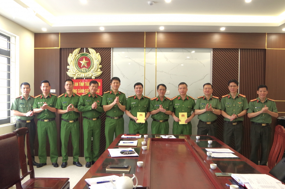 truy bat ten cuop nguy hiem xuyen dem hinh anh 4