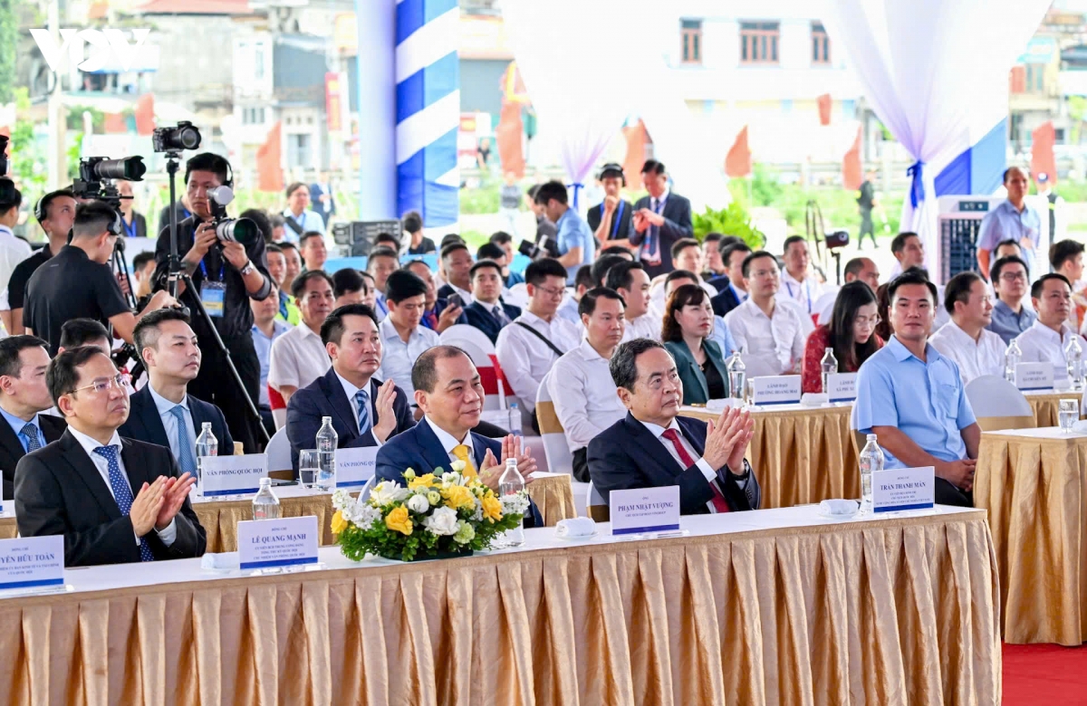 chu tich quoc hoi du le khoi cong du an truc khong gian quoc lo 1a hinh anh 2