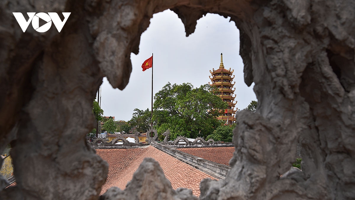 kham pha ngoi chua co tram gian hon 500 nam tuoi o ninh binh hinh anh 17