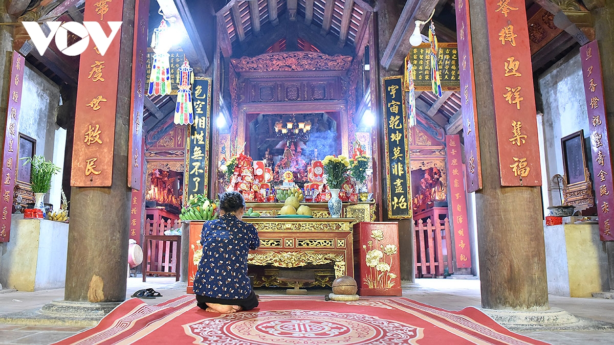 kham pha ngoi chua co tram gian hon 500 nam tuoi o ninh binh hinh anh 5