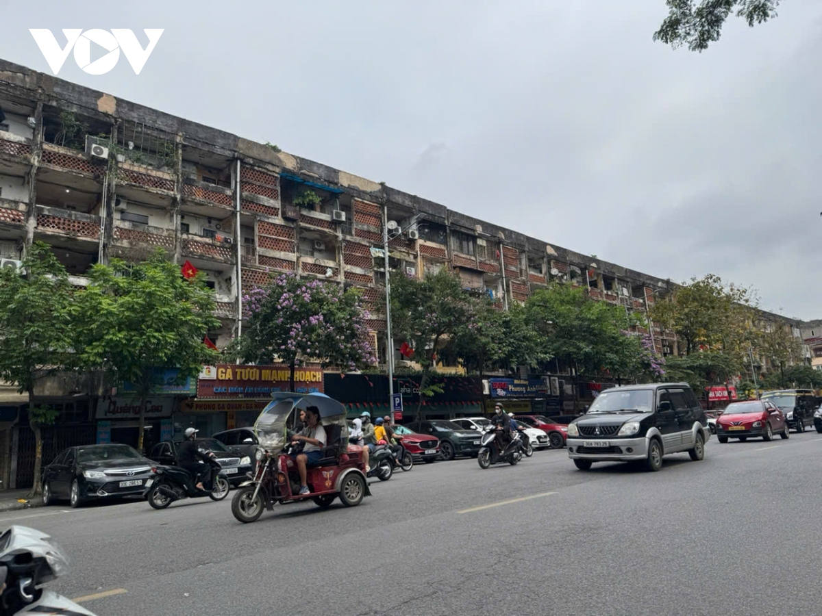 cai tao chung cu cu bai toan an sinh va tai thiet do thi cua ha noi hinh anh 1