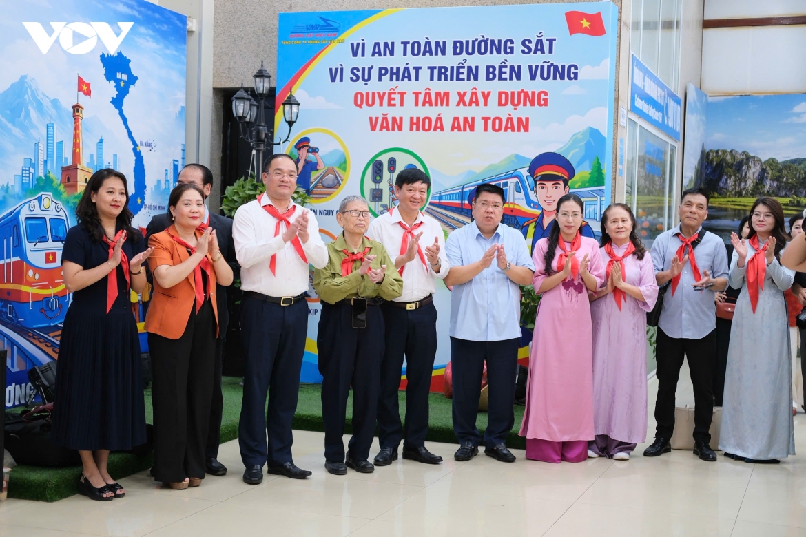 chuyen tau di san dua thieu nhi cham vao lich su Doi va van hoa kinh bac hinh anh 1