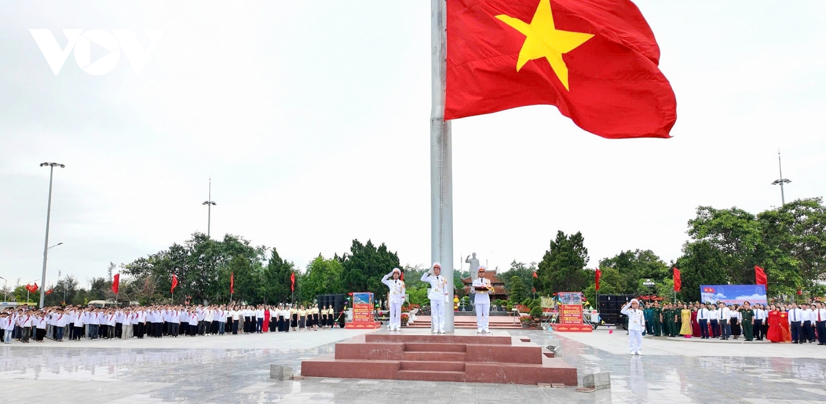 65 nam ngay bac ho ra tham dao co to Dac khu vung vang noi phen dau Dong bac hinh anh 1