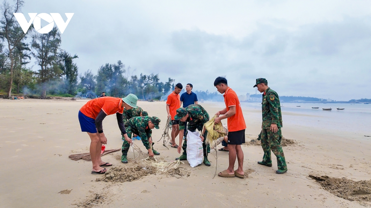 65 nam ngay bac ho ra tham dao co to Dac khu vung vang noi phen dau Dong bac hinh anh 6