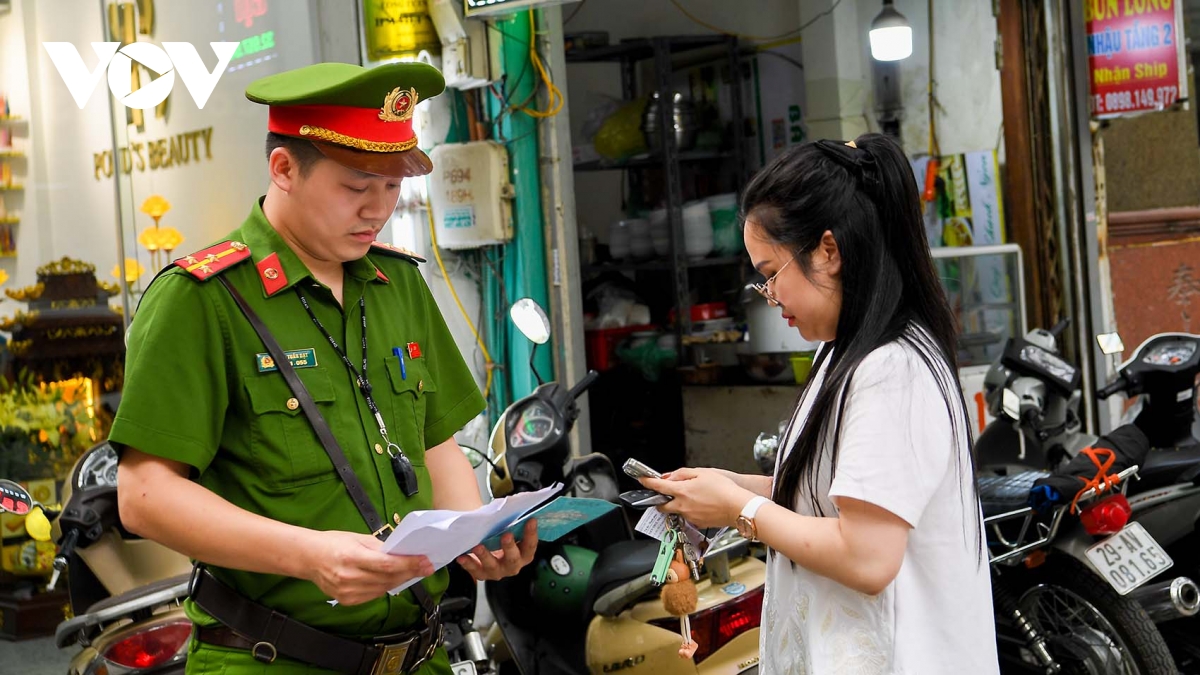 danh sach gan 10.000 co so, tu nha tro den cong ty sap bi cong an ha noi kiem tra hinh anh 1
