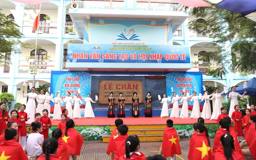 le hoi hoa phuong Do nhip cau quang ba hinh anh hai phong toi ban be quoc te hinh anh 3