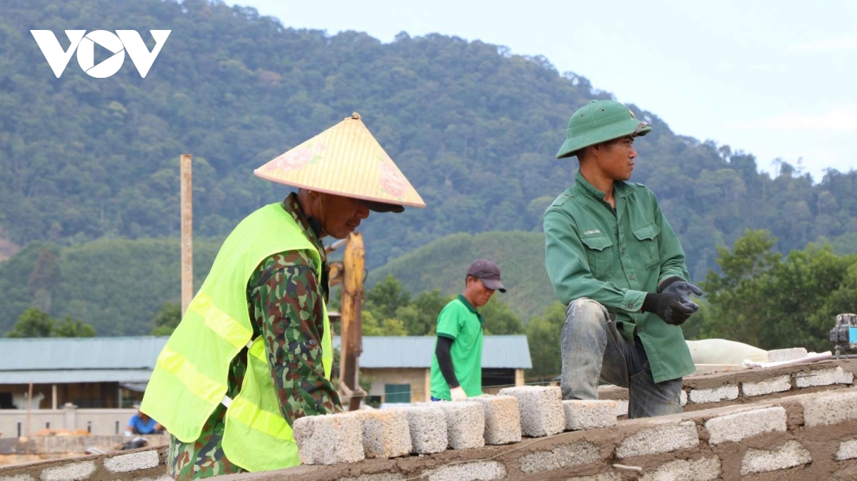 hue day nhanh tien do thi cong truong lien cap o bien gioi hinh anh 7