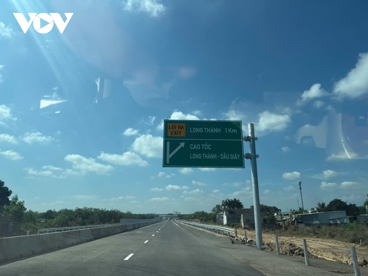 Thông xe tạm tuyến cao tốc Biên Hoà - Vũng Tàu (đoạn qua Đồng Nai) vào ngày 18/5