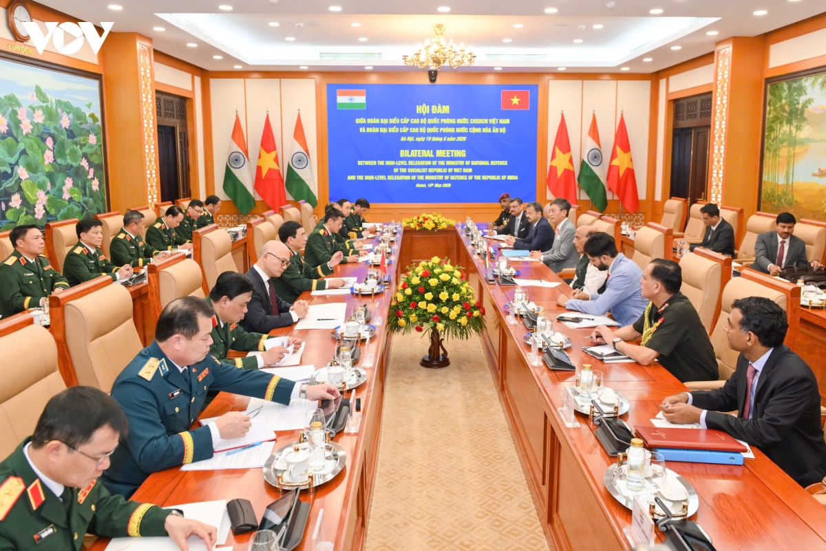 Dai tuong phan van giang chu tri le don bo truong bo quoc phong An Do hinh anh 5
