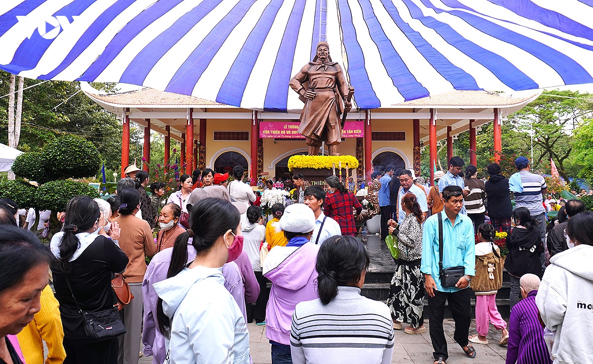 giu hon van hoa dan toc tu vung Dat sen hong den lop hoc tieng viet tai campuchia hinh anh 8
