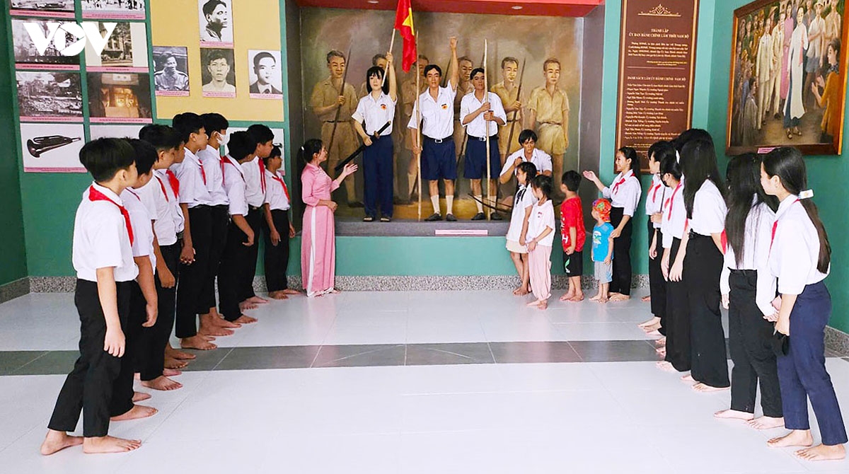 giu hon van hoa dan toc tu vung Dat sen hong den lop hoc tieng viet tai campuchia hinh anh 6