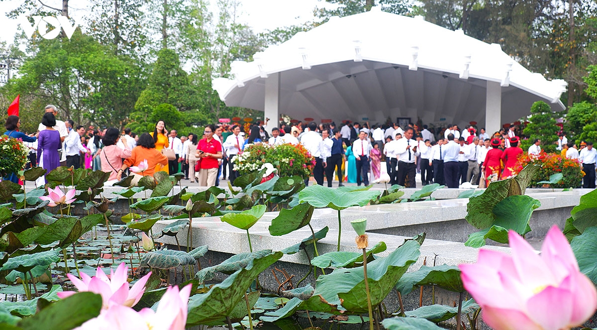 giu hon van hoa dan toc tu vung Dat sen hong den lop hoc tieng viet tai campuchia hinh anh 2