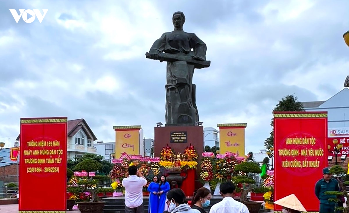 giu hon van hoa dan toc tu vung Dat sen hong den lop hoc tieng viet tai campuchia hinh anh 7