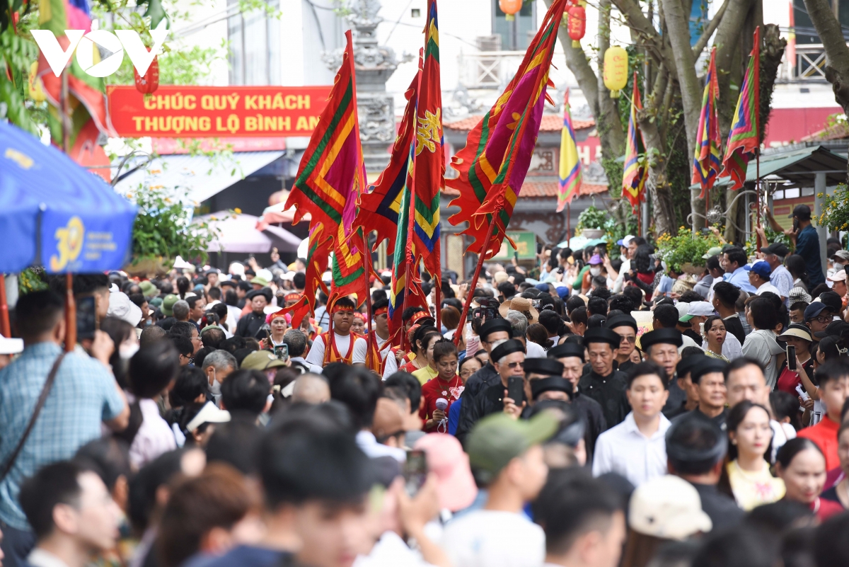bien nguoi o bac ninh ve khu di tich quoc gia dac biet tray hoi Den Do hinh anh 4