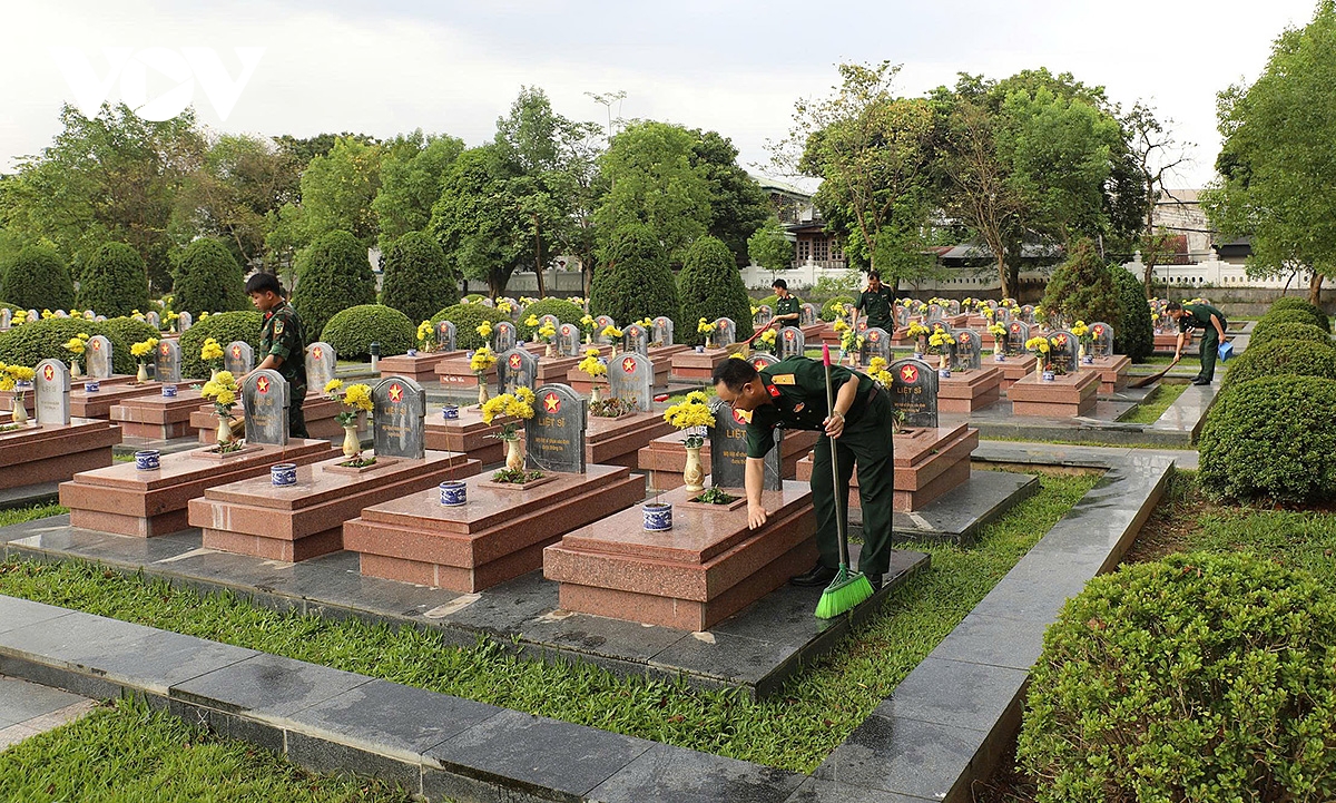 thang 5 ruc ro tren manh dat Dien bien lich su hinh anh 4