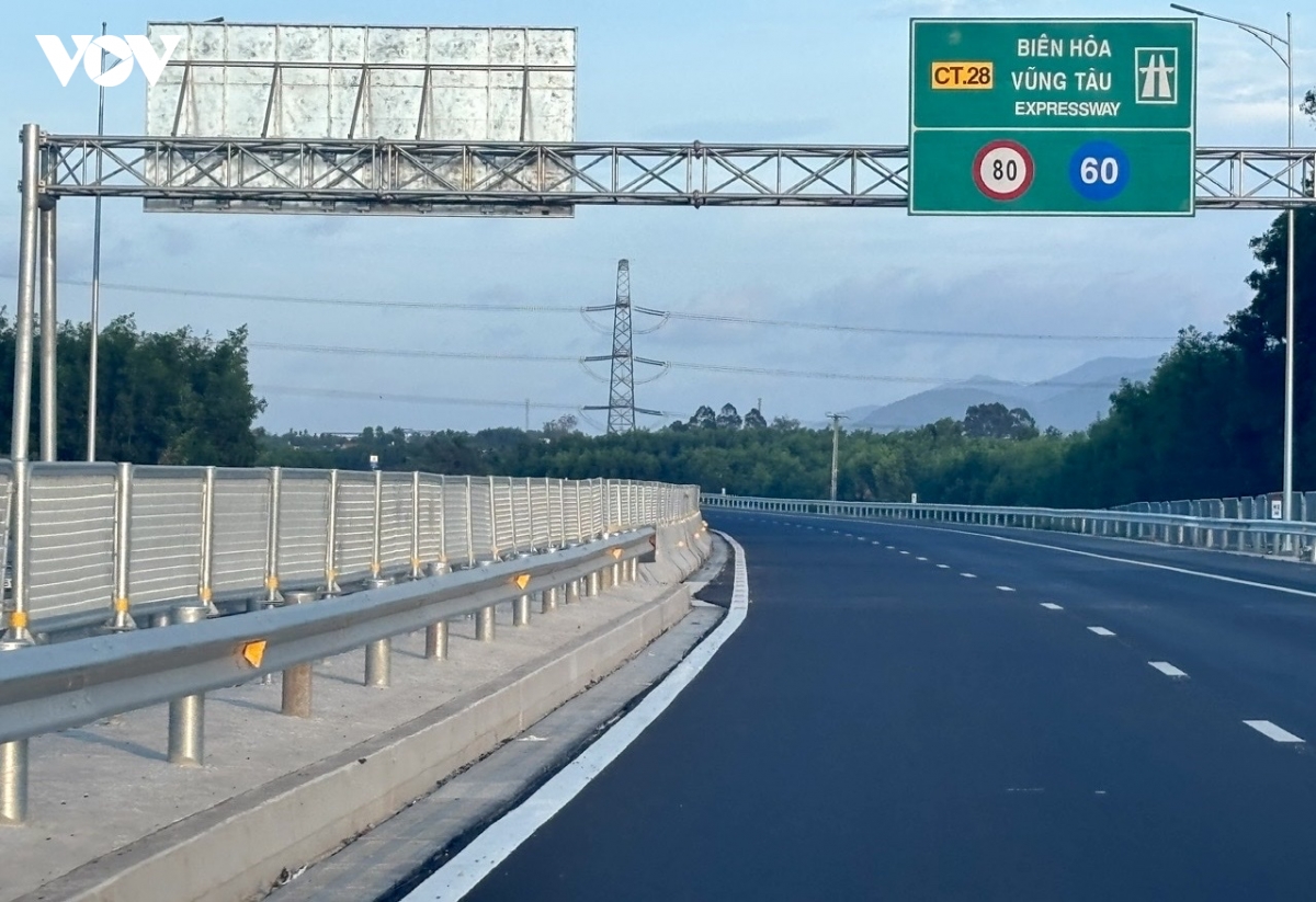 Khai thác tạm toàn tuyến cao tốc Biên Hoà – Vũng Tàu từ 17h ngày 18/5
