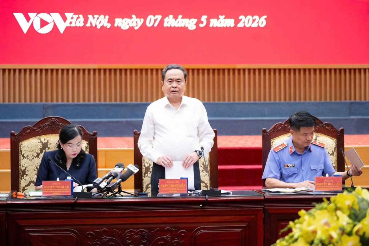 Doan kiem tra, giam sat cua bo chinh tri lam viec voi vien ksnd toi cao hinh anh 2