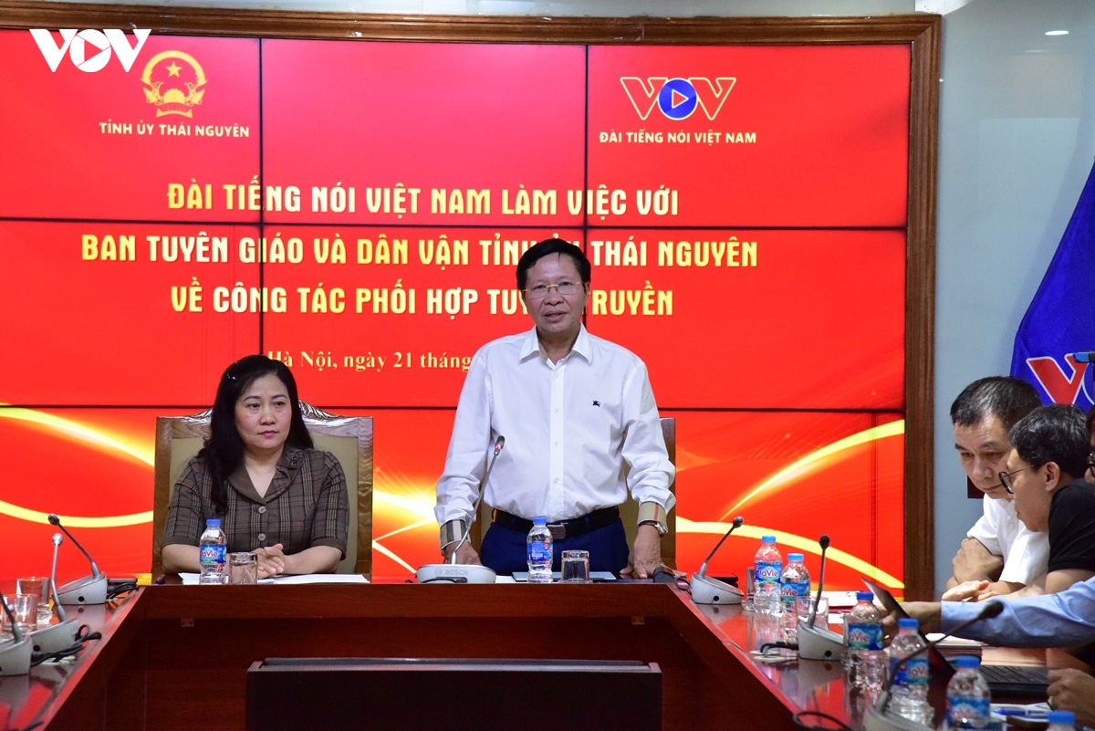 Dai tieng noi viet nam lam viec voi ban tuyen giao va dan van tinh uy thai nguyen hinh anh 2