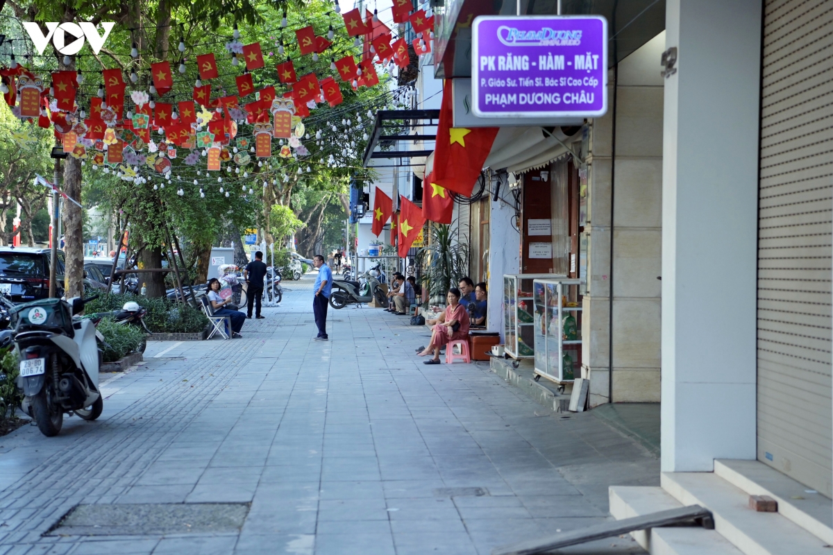 ha noi de xuat cho thue via he, nguoi dan dong tinh va mong co che minh bach hinh anh 1