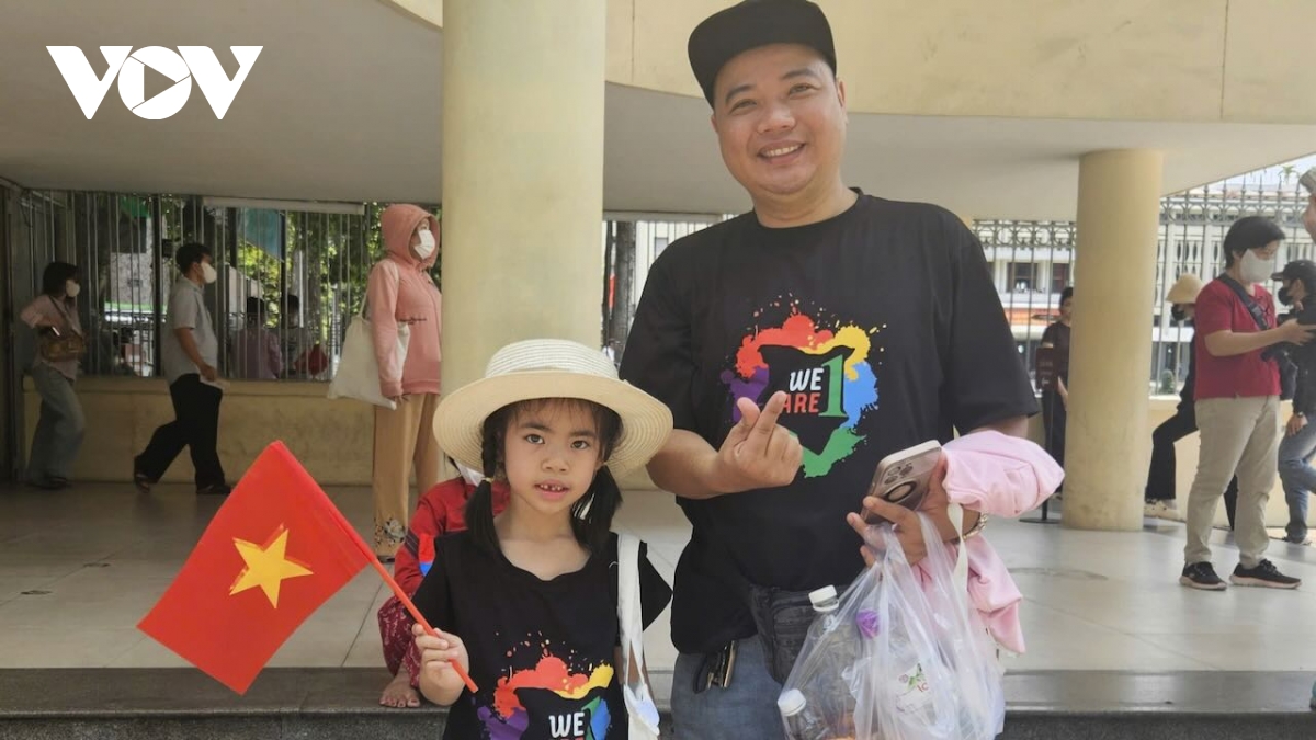 nuom nuop du khach tim ve dia chi do, khu vui choi o trung tam tp.hcm hinh anh 2