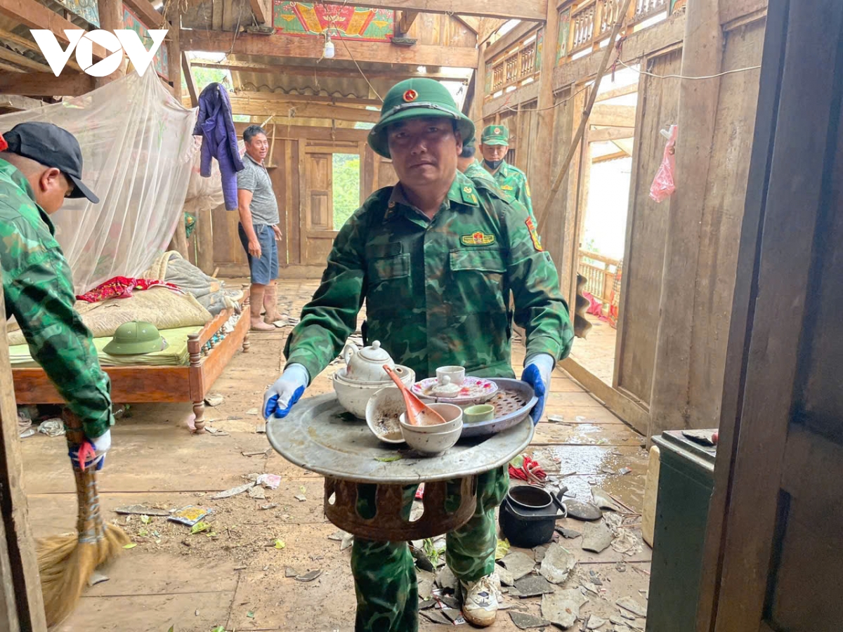 khan truong khac phuc hau qua mua da, gio loc o phieng khoai, son la hinh anh 7