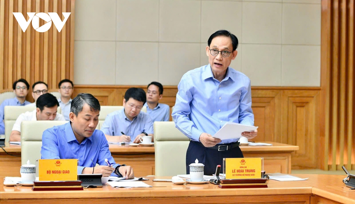 pm calls for stronger coordination in economic diplomacy picture 2