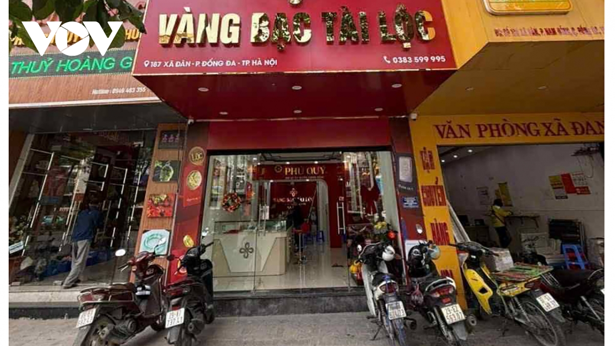 gia vang giam, cua hang vang khach, chuyen gia du doan vang se dat 5.000 usd oz hinh anh 3