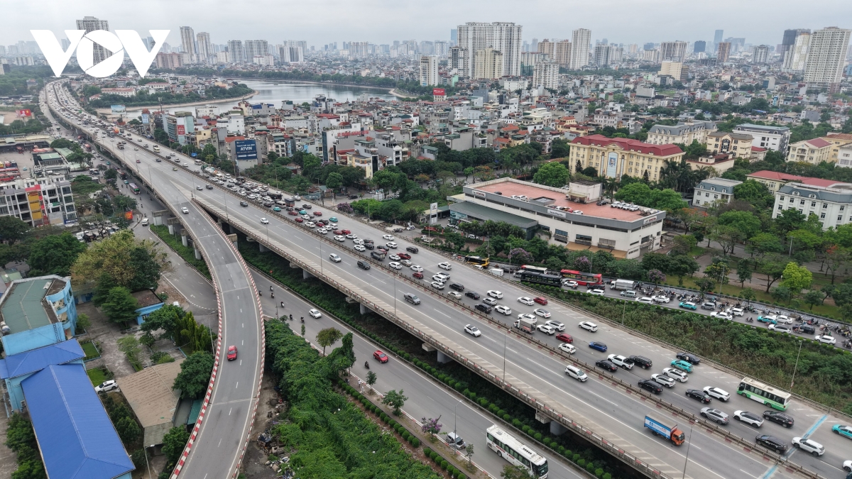 Ap luc giao thong de nang cua ngo phia nam ha noi ngay cuoi ky nghi le 30 4 hinh anh 8