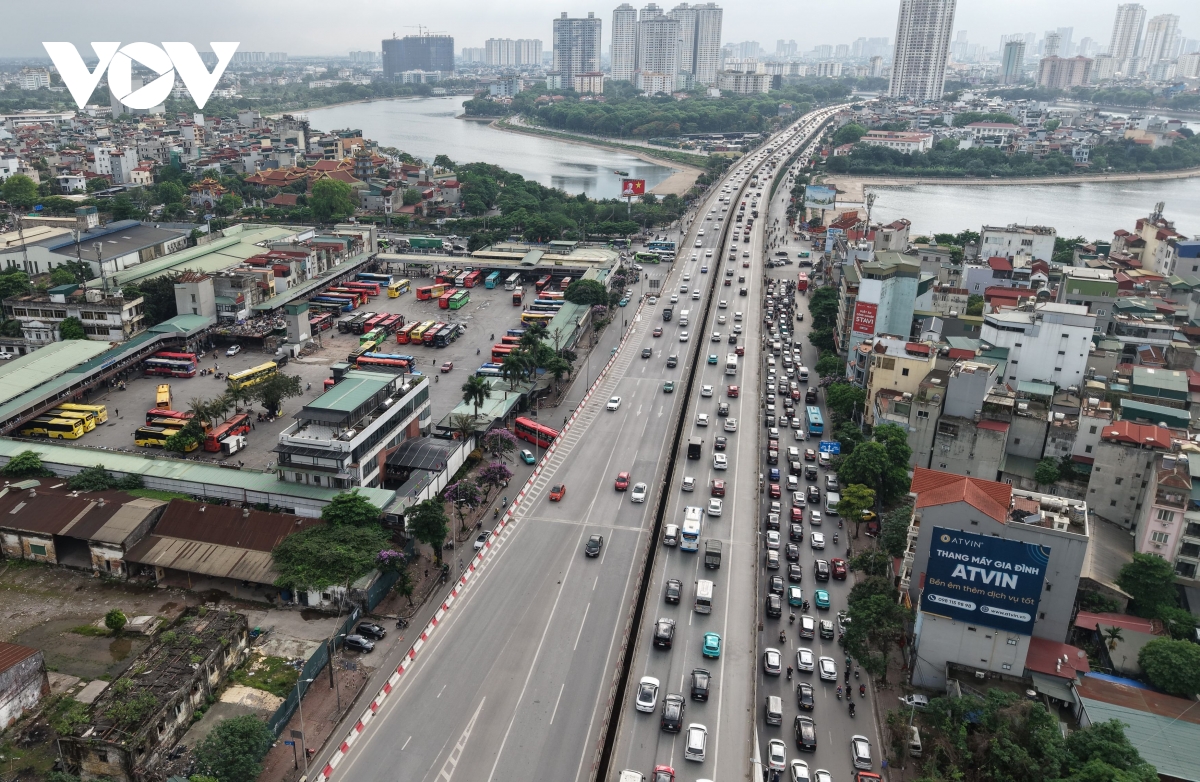 Ap luc giao thong de nang cua ngo phia nam ha noi ngay cuoi ky nghi le 30 4 hinh anh 7