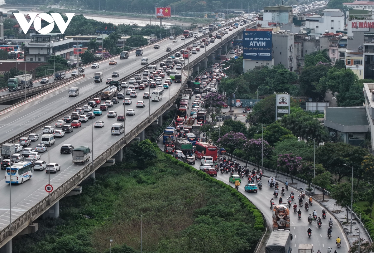 Ap luc giao thong de nang cua ngo phia nam ha noi ngay cuoi ky nghi le 30 4 hinh anh 4