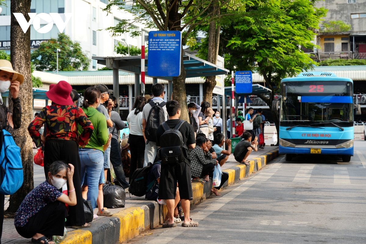 Ap luc giao thong de nang cua ngo phia nam ha noi ngay cuoi ky nghi le 30 4 hinh anh 11