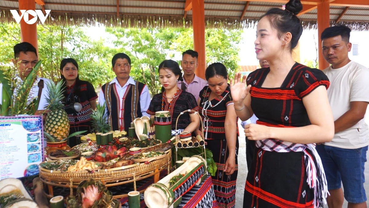 Dac sac ngay hoi van hoa, the thao va du lich cac dan toc mien nui tp hue hinh anh 11