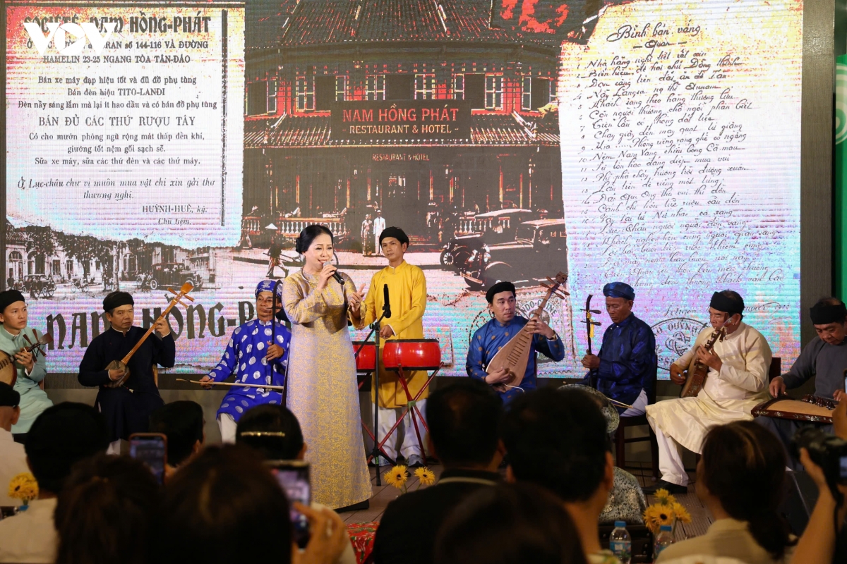 tri an hau to co nhac nam bo qua chuong trinh to Dong hau to hinh anh 1