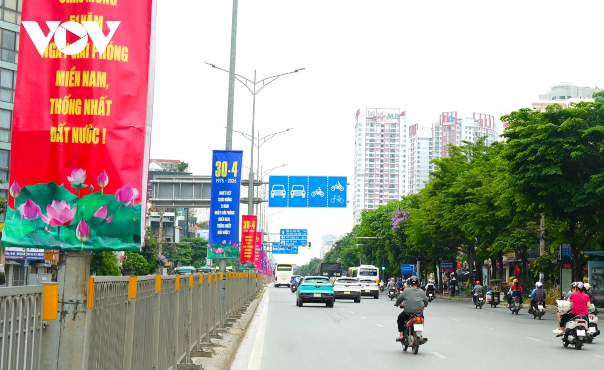 giao thong ha noi ngay 1 5 de tho hiem thay, noi do vang ve hinh anh 20