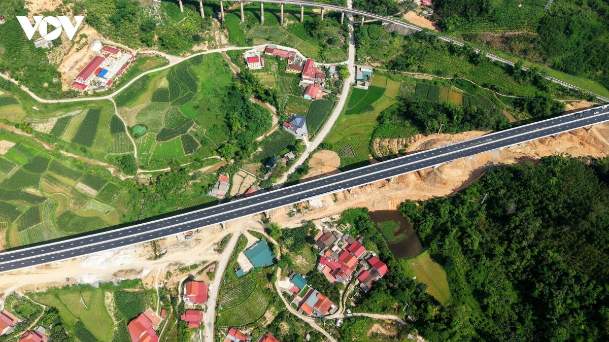 hoan thien 27km dau tuyen cao toc huu nghi - chi lang hinh anh 5