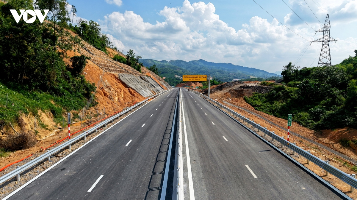 hoan thien 27km dau tuyen cao toc huu nghi - chi lang hinh anh 4