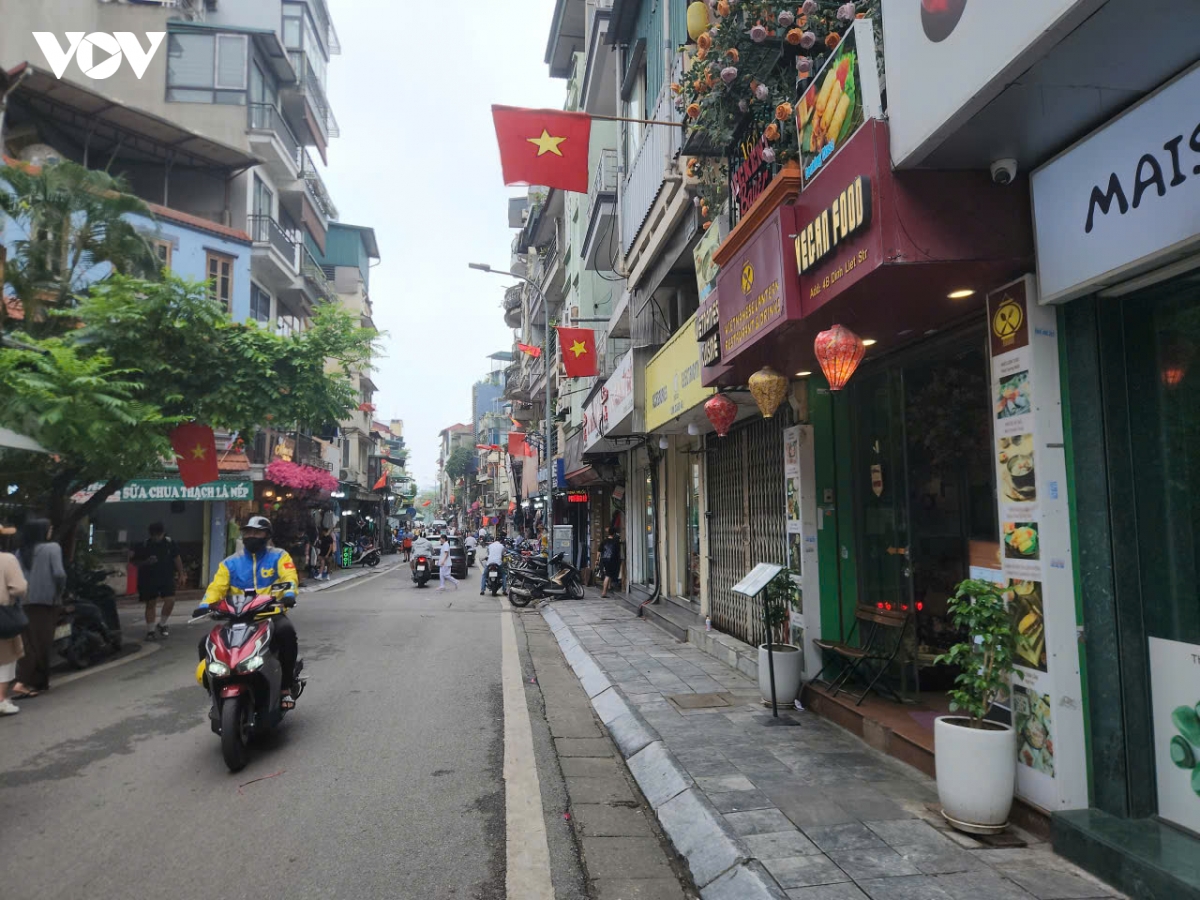 ha noi cho thue via he can co che minh bach, dat loi ich nguoi di bo len hang dau hinh anh 5